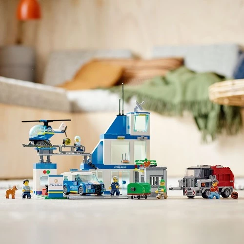 LEGO City 60316 Polis Merkezi (668 Parça) - Resim 5