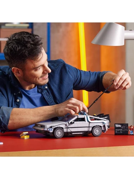 LEGO Icons 10300 Geleceğe Dönüş Zaman Makinesi (1868 Parça) - Resim 9