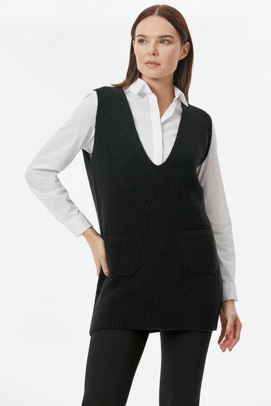 Derin V Yaka Cepli Uzun Triko Süveter - Siyah - Resim 3