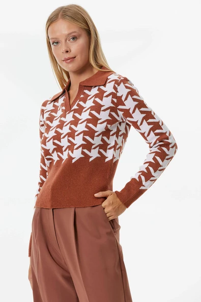 Patlı Polo Yaka Kazayağı Desenli Triko Kazak - Kiremit ürün görseli 1