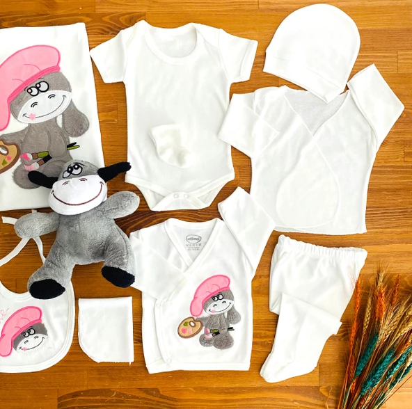 Neşeli Bebekler Oyuncak Hediyeli İnek Nakışlı 11 Parça Hastane Çıkışı Seti - 2