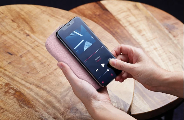 Lexon Powersound Kablosuz Şarj Cihazı ve Bluetooth Hoparlör - 2