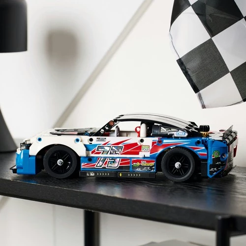LEGO Technic 42153 NASCAR Yeni Nesil Chevrolet Camaro ZL1 (672 Parça) - 8