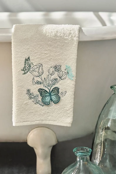 Butterfly 3d Nakışlı Yeşil Off White Aile Banyo Seti - 2
