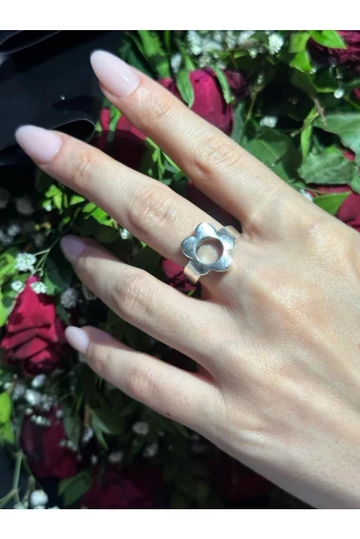 Farklı Tarz Çiçek Çelik Yüzük - Resim 2