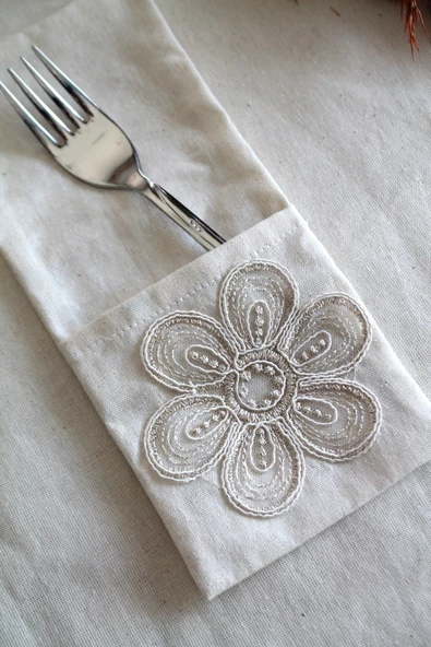 6 Adet Çiçek Dantelli Krem Keten Kaşıklık Servis Sunum - Table Decor - 3