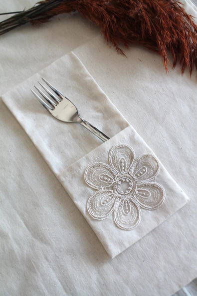 6 Adet Çiçek Dantelli Krem Keten Kaşıklık Servis Sunum - Table Decor - 5