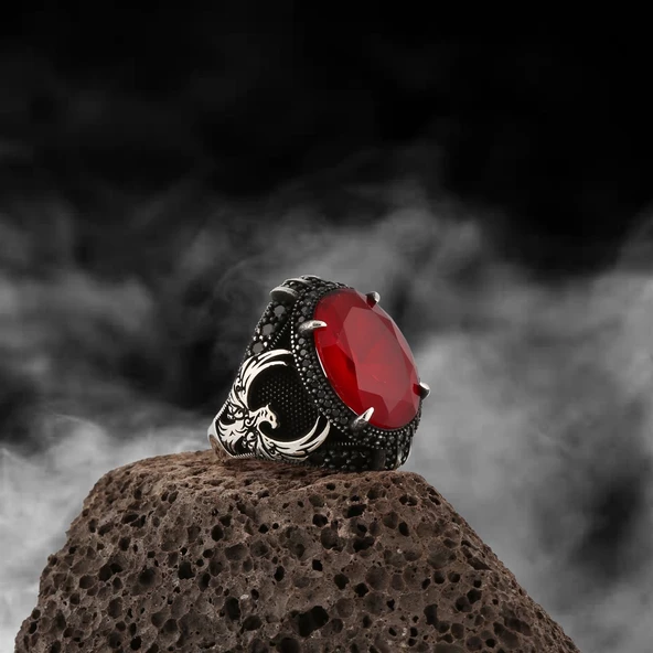 Kırmızı Taşlı Kartal Karartmalı Gümüş Erkek Yüzük