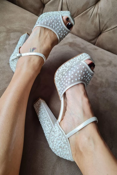 135 6202 Topukla Kadın Platform İncili Abiye Gelin Ayakkabı ürün görseli