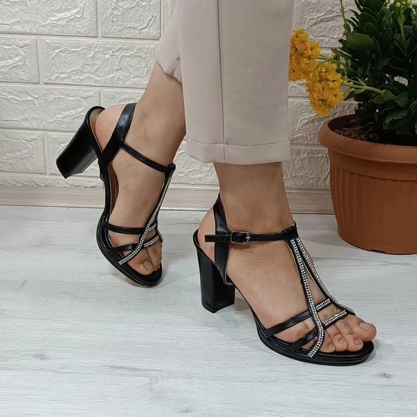 Fiyra 7025 Siyah Taşlı 8cm Kare Topuk Bayan Platform Ayakkabı - 5
