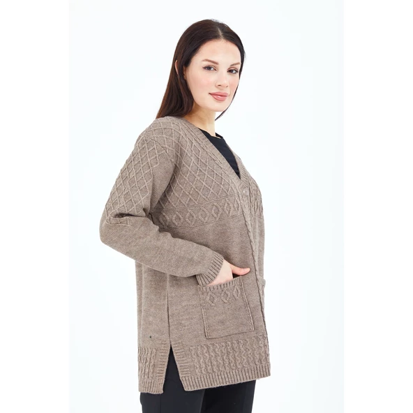 Kadın V Yaka Vizon Düğmeli Cepli Örgü Yün Anne Triko Kısa Hırka - 4