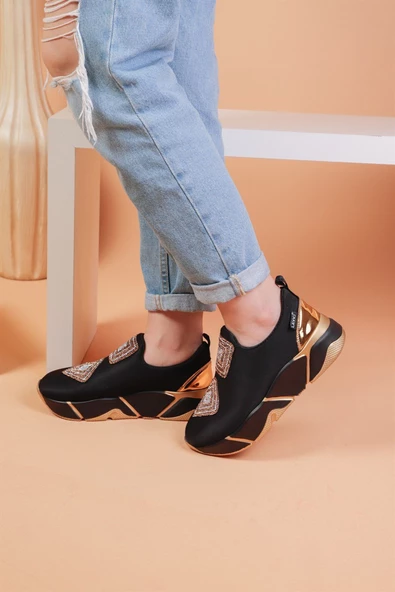 İmmobile Altın Renkli Önü Parlak Taşlı Paraşüt Kumaş Lux Kadın Spor Ayakkabı - 2