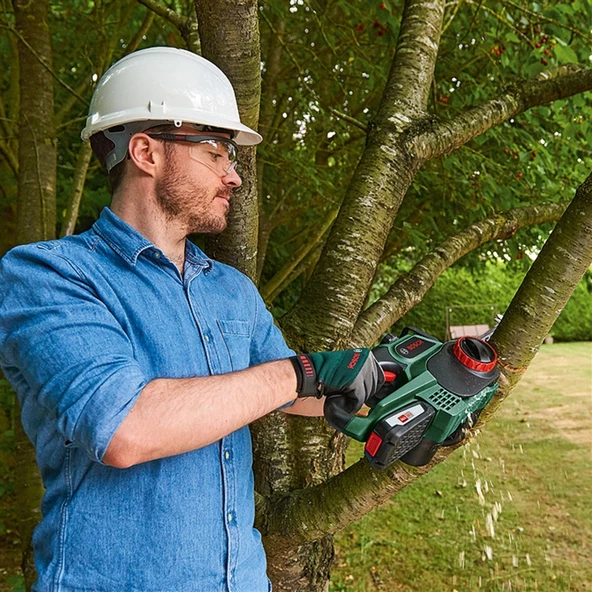 Bosch Universalchain 18 Akülü Zincirli Ağaç Kesme Makinesi 2,5Ah Tek Akü - 06008b8000 - 4