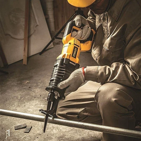 Stanley Tilki Kuyruğu Testere 900W - SPT900-TR - 3