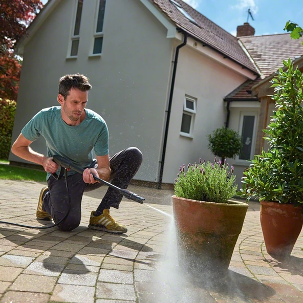 Bosch Universal Aquatak 130 Basınçlı Yıkama Makinesi - 06008A7B00 - 4