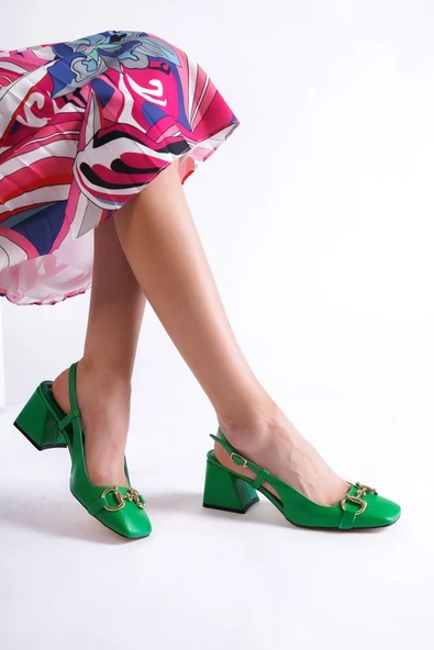 Cenova Yeşil Küt Burunlu Tokalı Arkası Açık Kalın Topuklu Ayakkabı ürün görseli