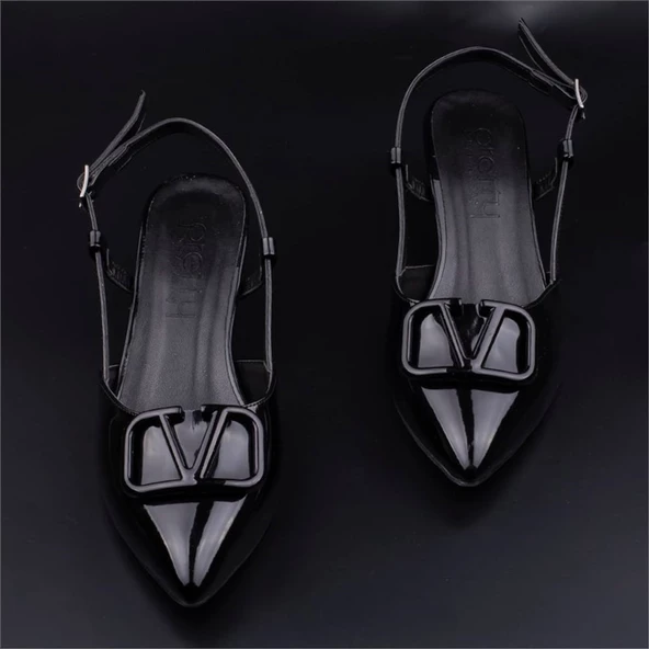 M2S Siyah Kadın Rugan Fındık Topuk Sivri Burun Klasik Terlik - 5