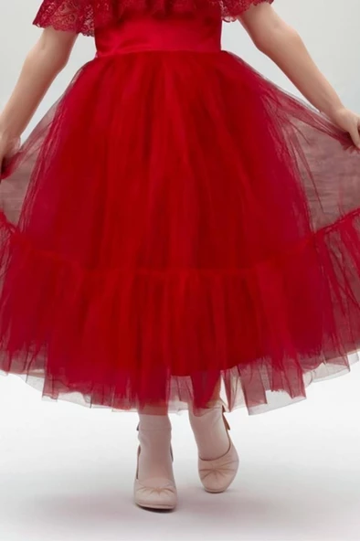 Kız Çocuk Yakası Transparan Omzu Açık Göğsü ve Kolları Güpür İşlemeli Kırmızı Abiye - Resim 3