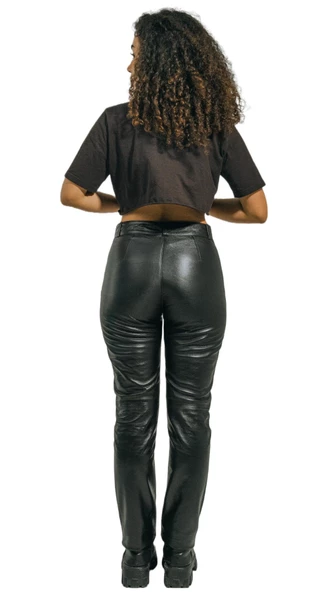 Cepsiz Siyah Hakiki Deri Pantolon Adel ile Şık ve Fit Bir Kombinasyon - 4