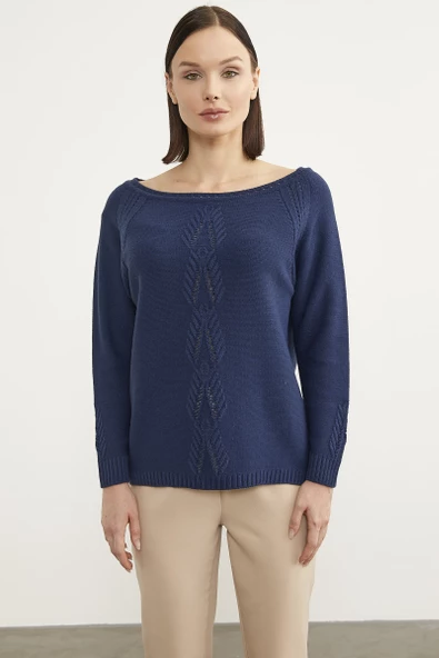 Kayık Yaka Motif Detaylı Triko Kazak - Lacivert ürün görseli