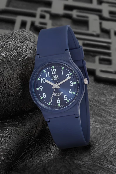 Q&Q VP46J040Y Lacivert Su Geçirmez Rakamlı Fosforlu Çocuk Kol Saati - 2
