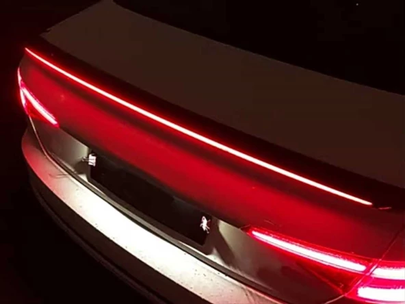 Autogp Audi a4 bagaj üstü spoiler ledli piano black 2016 / 2019