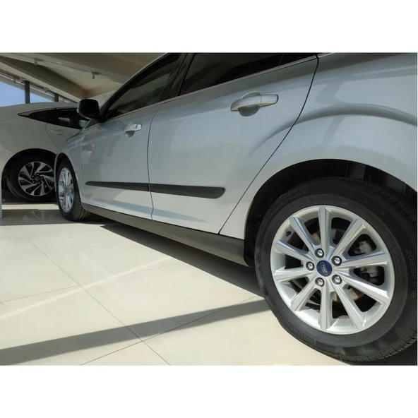 AUTOGP Ford focus 3 kapı koruma çıtası siyah 4 parça