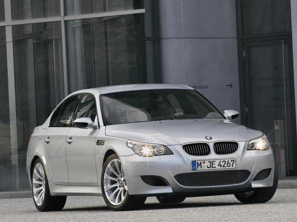AUTOGP Bmw e60 M5 ön tampon seti  2003 / 2009