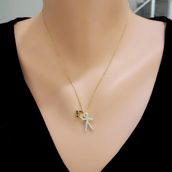 925 Ayar Gümüş Buket Tutan Çocuk Kolyesi ürün görseli