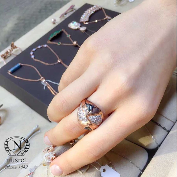 925 Ayar Rose Gümüş Lale Motifli Taşlı Yüzük - Resim 2