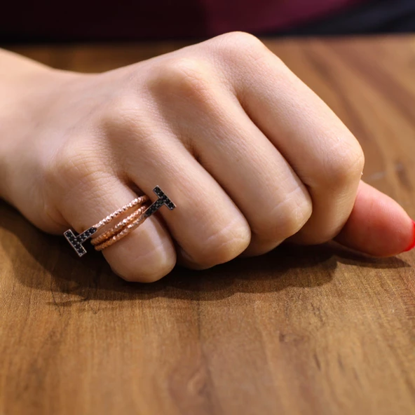 925 Ayar Gümüş Pirimitiv Dövmeli Yüzük ürün görseli 1