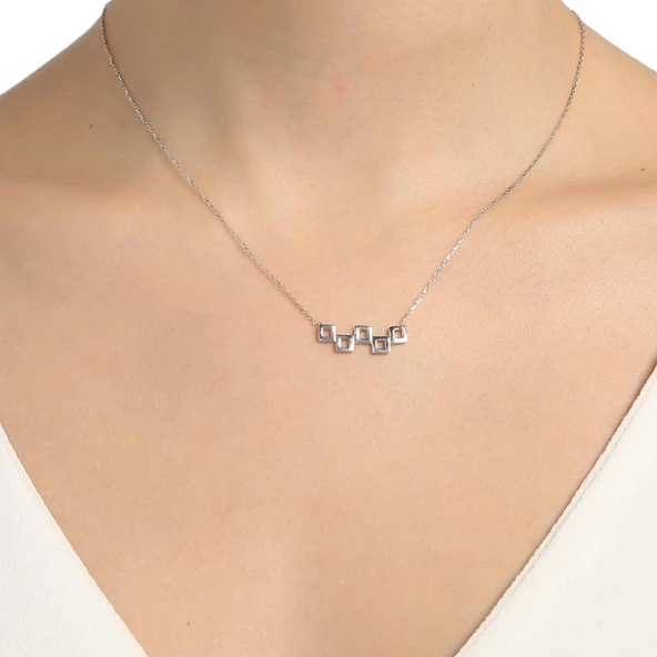 925 Ayar Gümüş Minik Kareler Kolye ürün görseli