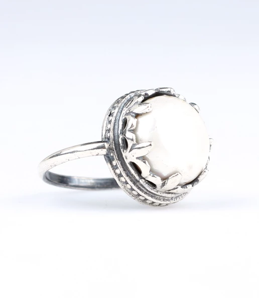 925 Ayar Gümüş İnci Taşlı Tasarım Yüzük ürün görseli 1