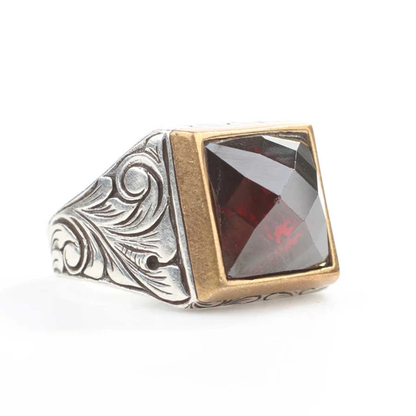 925 Ayar Gümüş Kare Kırmızı Taşlı Erkek Yüzük ürün görseli