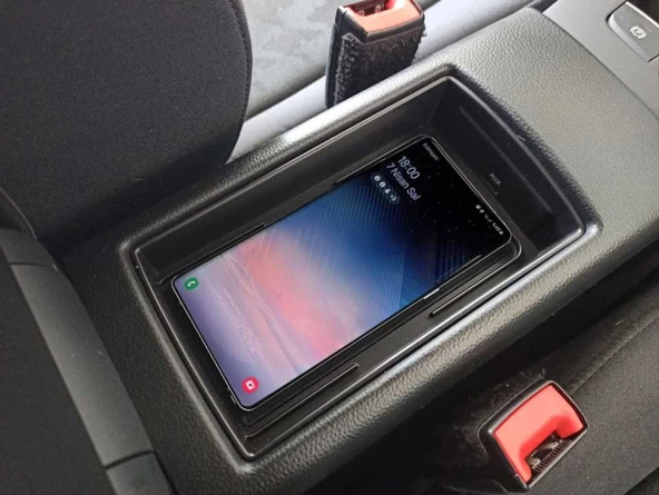 AUTOGP Audi a3 kablosuz şarj standı 2013+