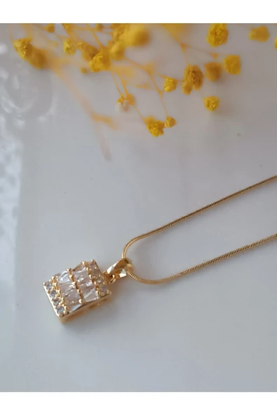 şık ve tarz zirkon taşlı baget çelik kolye