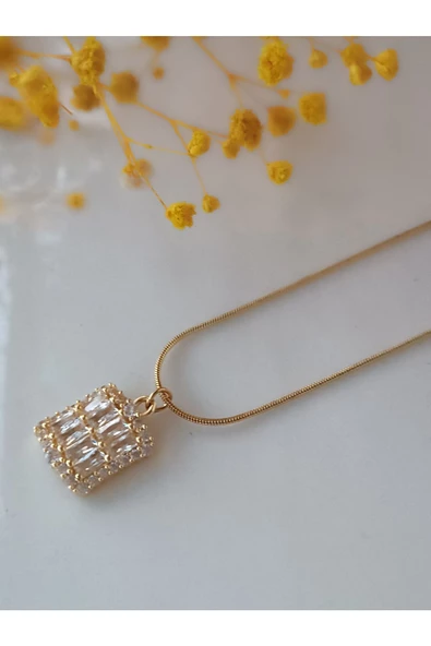 şık ve tarz zirkon taşlı baget çelik kolye ürün görseli 1