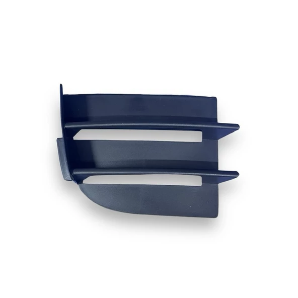 Skoda Superb 2 2009-2013 Ön Tampon Orta Izgara Sağ Parça 3T0853666 - 2