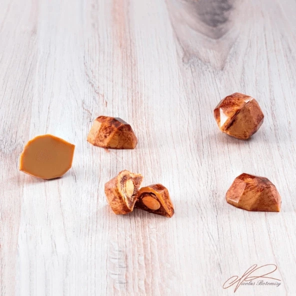 Polikarbon Kristal Pralin Çikolata Kalıbı-3411 - Resim 4