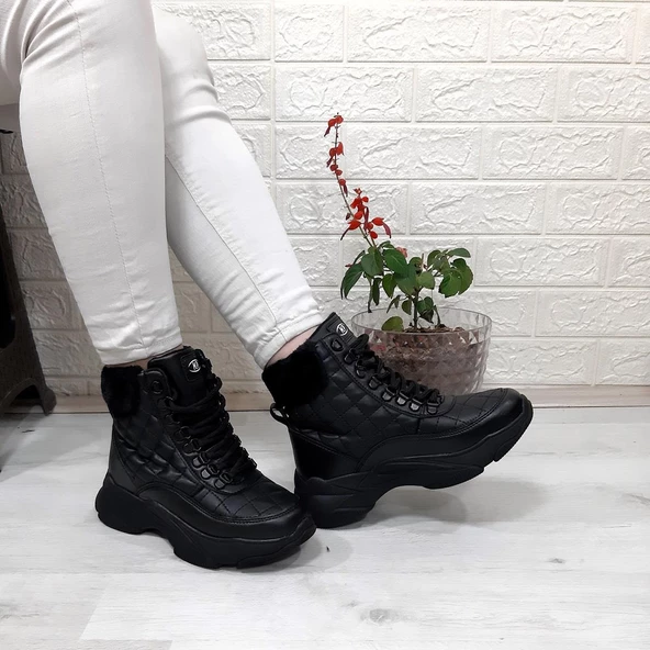 M.P 1408 Siyah Kaymaz Taban 18cm Kısa Bayan Bot - 2