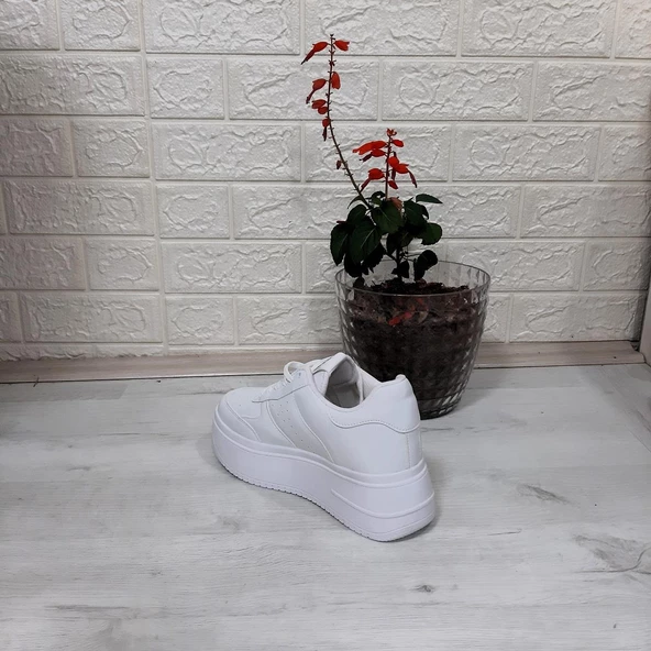 Lee Cooper 31100 Beyaz 5 cm Kalın Tabanlı Bayan Spor Ayakkabı - 11
