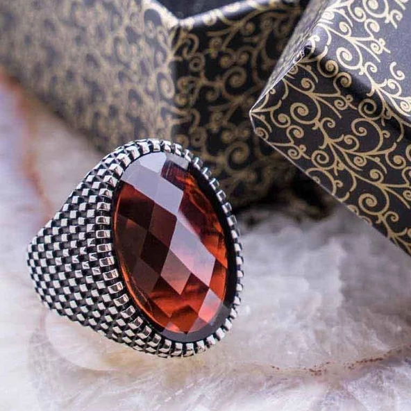 925 Ayar Gümüş Oval Kırmızı Zirkon Taşlı Erkek Yüzük ürün görseli