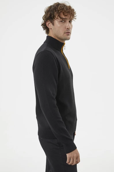 Dik Yaka Fermuarlı Triko Kazak - Siyah - Resim 3