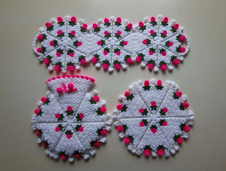 Banyo Lifi Yün El Örmesi 3'lü Ceyizlik Seti Çiçek Desenli PEMBE