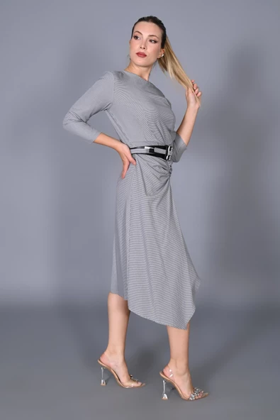 Modatalika Kadın Asimetrik Kesim Önü Büzgülü Pöti Kare Kemerli Elbise - Resim 3