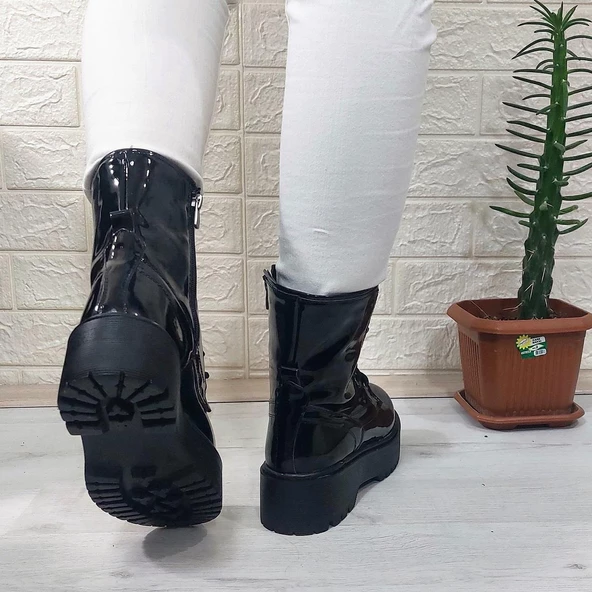 M.P 1425 Siyah Rugan 4cm Tabanlı İçi Tüylü Polar Parlak Kadın Bot - 7