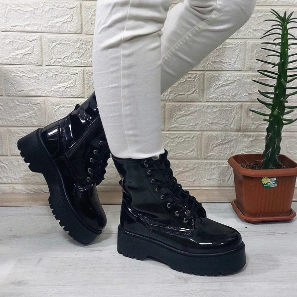 M.P 1425 Siyah Rugan 4cm Tabanlı İçi Tüylü Polar Parlak Kadın Bot - 6