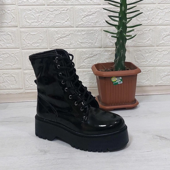 M.P 1425 Siyah Rugan 4cm Tabanlı İçi Tüylü Polar Parlak Kadın Bot - 8