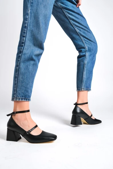 Kulia Siyah Mat Mary Jane Küt Burun Bantlı Ayakkabı - Resim 3