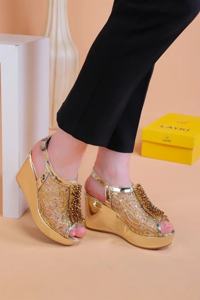 Bross Altın Renk Taşlı Bayan Sandalet - 2